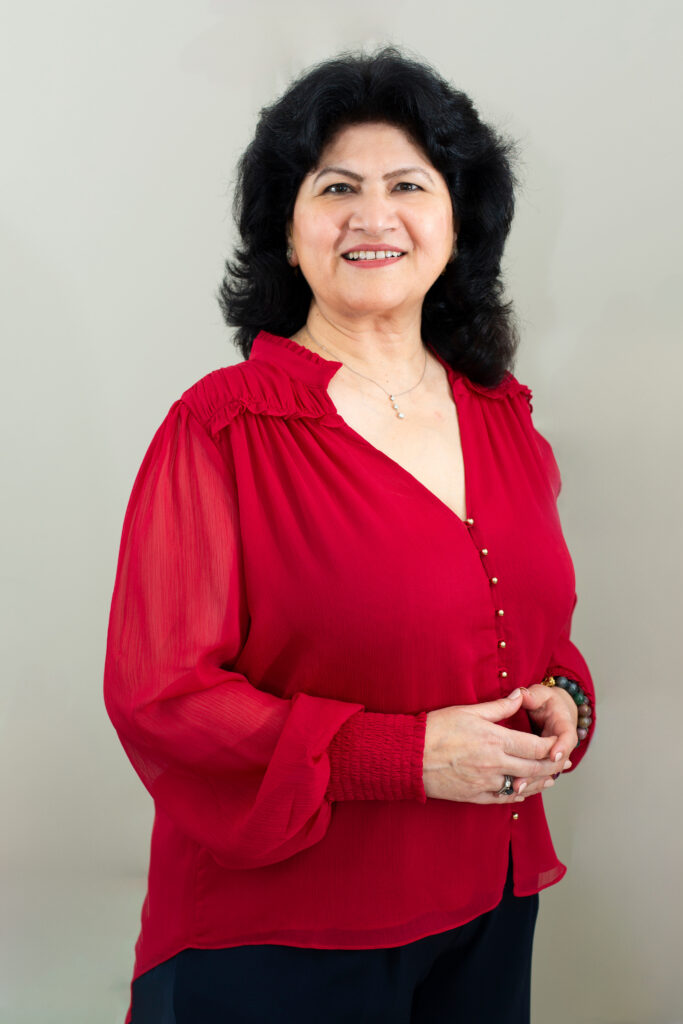 Improve your confidence levels with best life coach in Dubai, Anita Raina, Anita Kaul Atmaanaan.